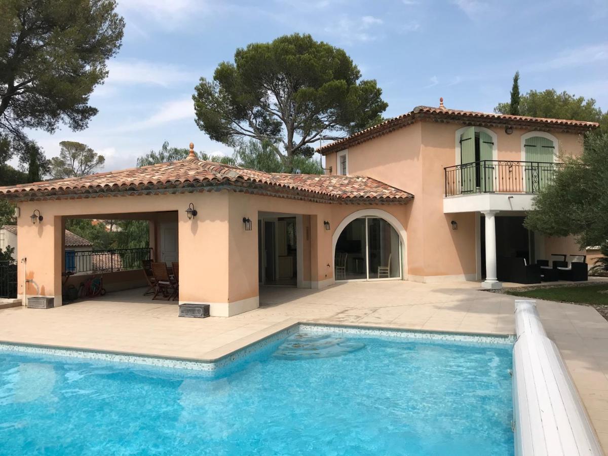 Belle Villa Dans Clos Prive - Saint Raphael Boulouris Buitenkant foto